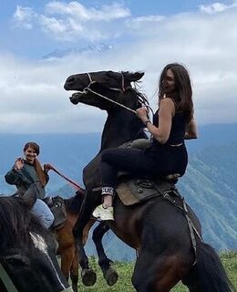 Адам Адамов